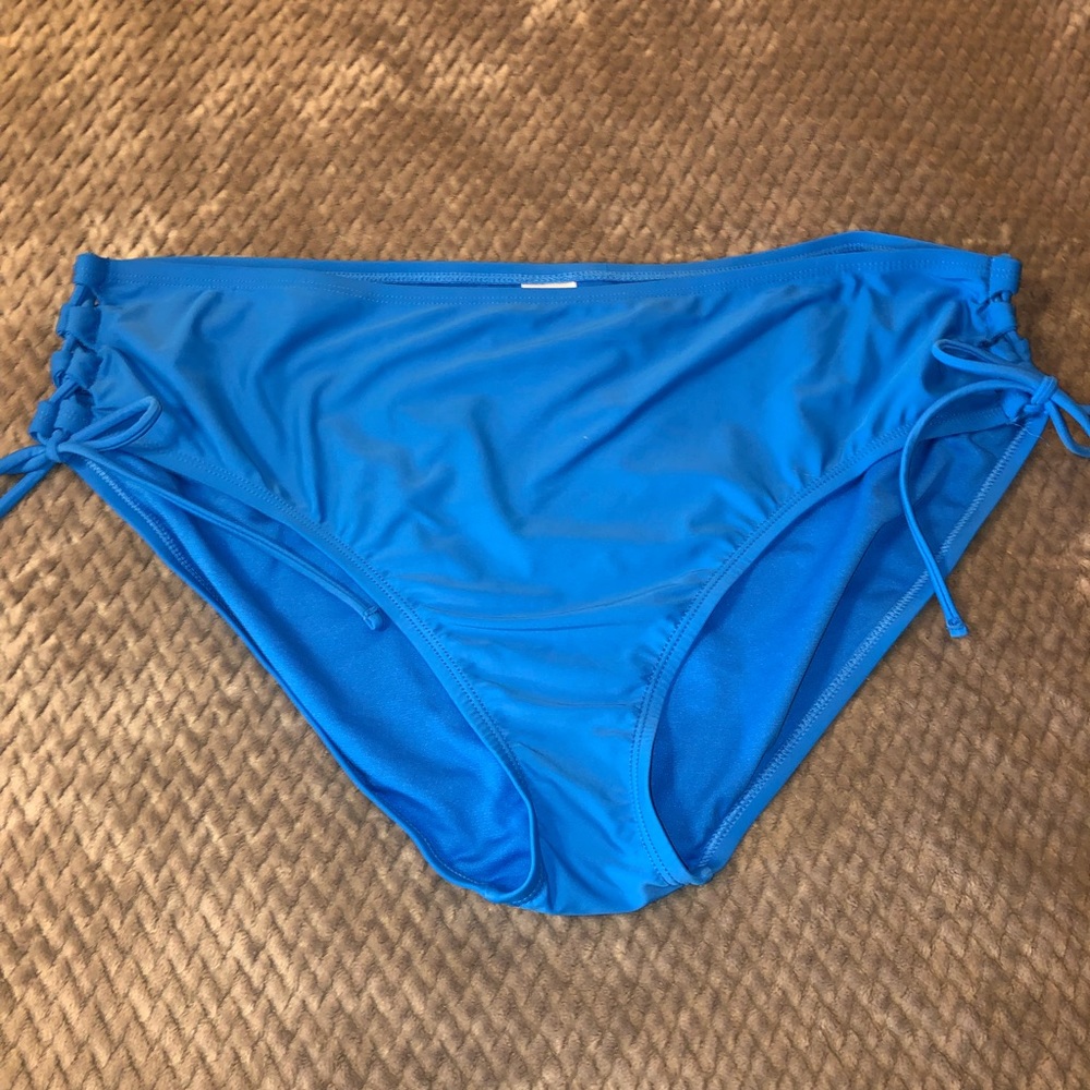 NWT Blue Swim Bottom B1,MR